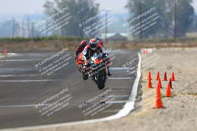 media/Sep-20-2025-TrackDaz (Sat) [[27f0cde673]]/A Group/2pm (Turn 9)/